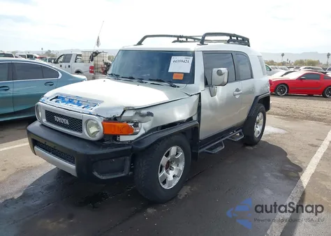 2007 Toyota Fj Cruiser z USA, uszkodzony, nr VIN JTEZU11F970019009